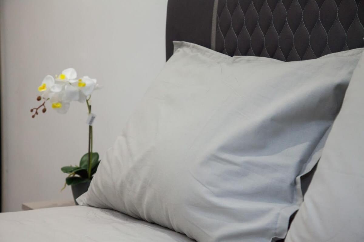 Brand New Urban Getaway Next To Megaro Mousikis Atenas Exterior foto