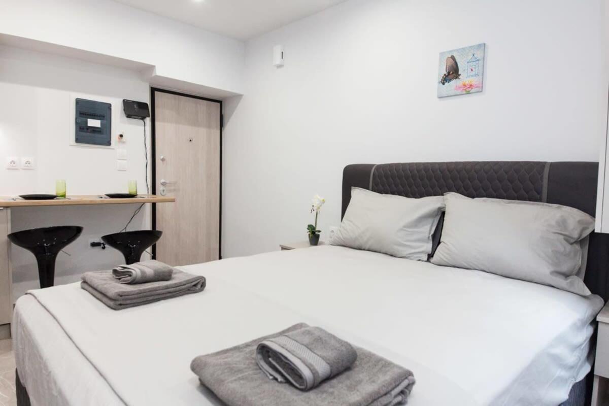 Brand New Urban Getaway Next To Megaro Mousikis Atenas Exterior foto