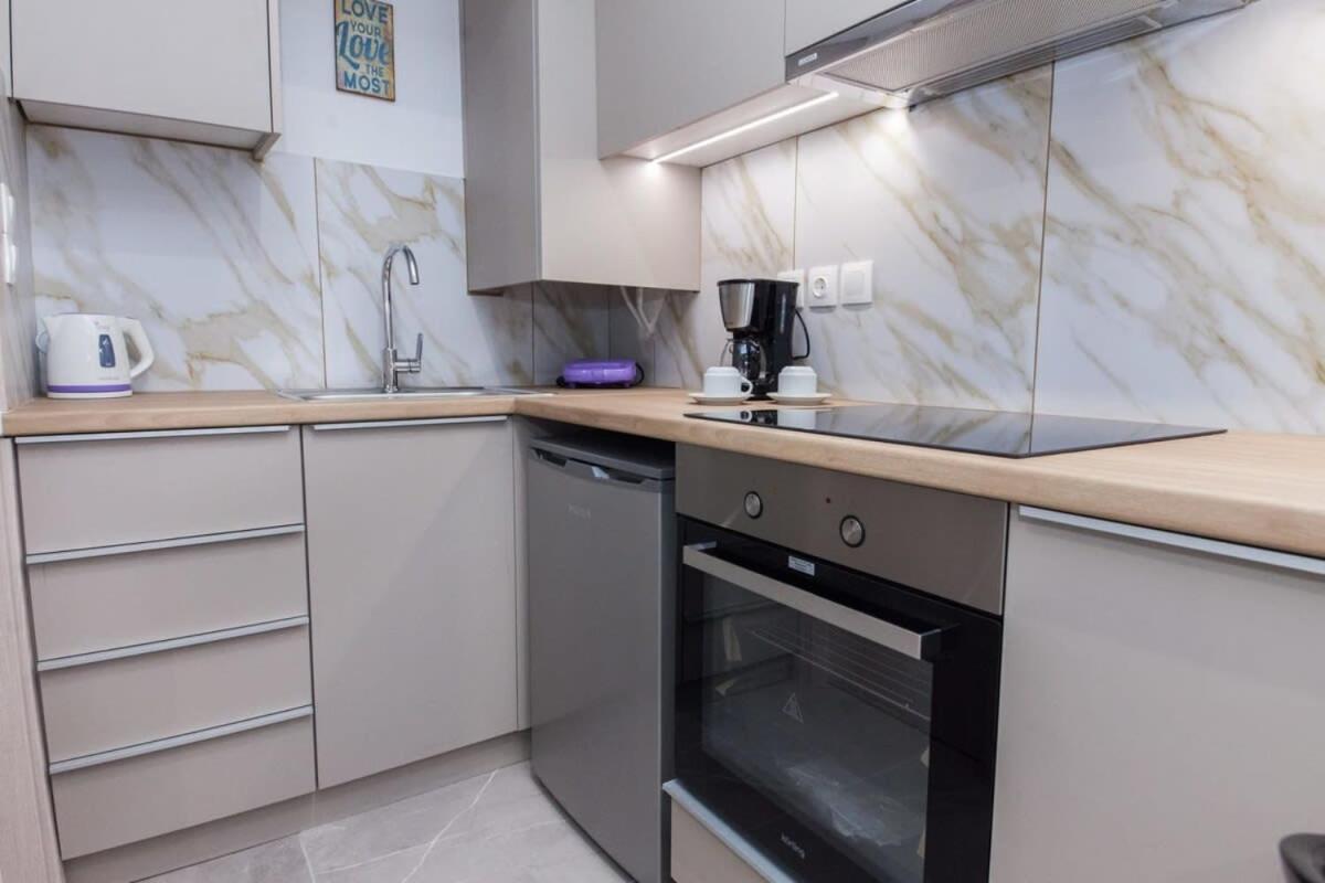 Brand New Urban Getaway Next To Megaro Mousikis Atenas Exterior foto